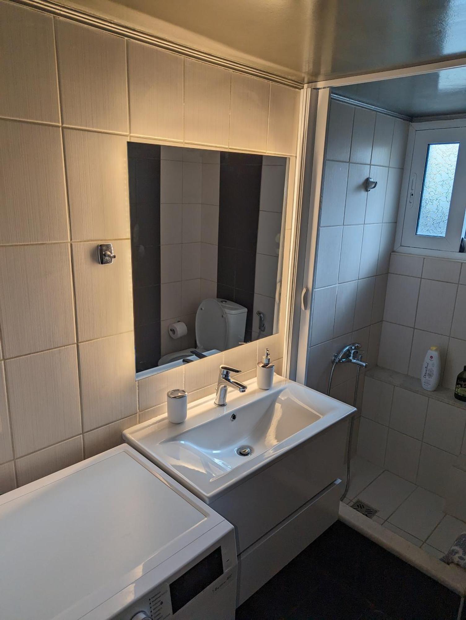 Modern Quiet Luxury Apartment Patra Exteriör bild