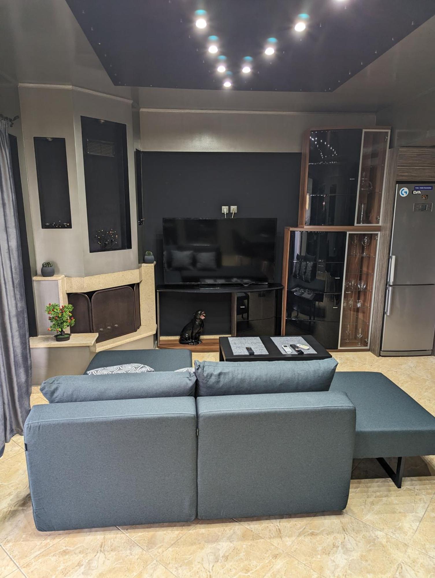 Modern Quiet Luxury Apartment Patra Exteriör bild